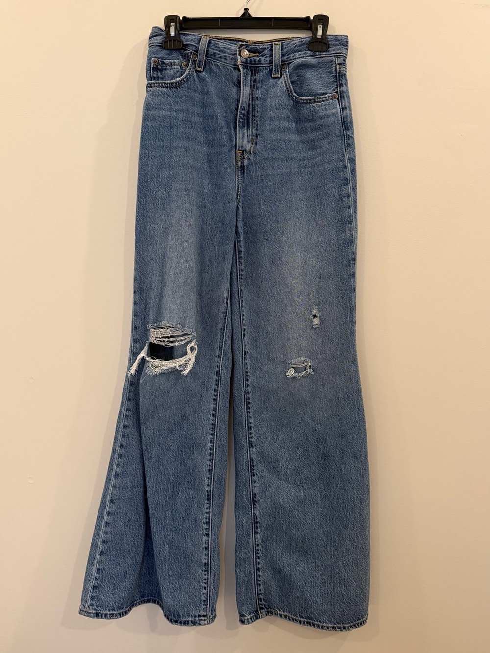 Levi’s - Classic High-Rise Wide-Leg Distressed Jeans